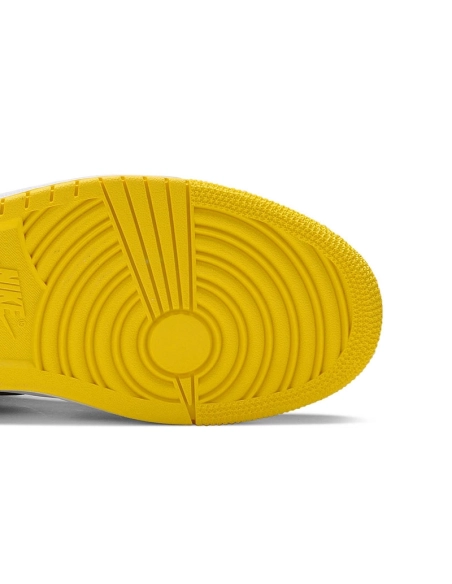 AIR JORDAN 1 MID SE YELLOW TOE 852542 071,AIR JORDAN 1 MID,Air Jordan