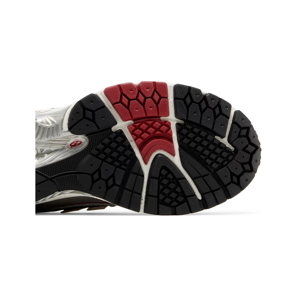 1906R Silver Classic Crimson,New Balance 1906,New Balance Shoes