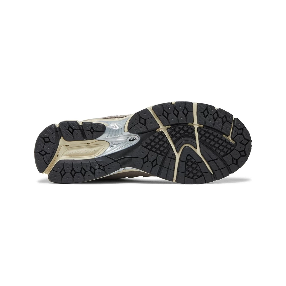 1906R Beige Cream,New Balance 1906,New Balance Shoes