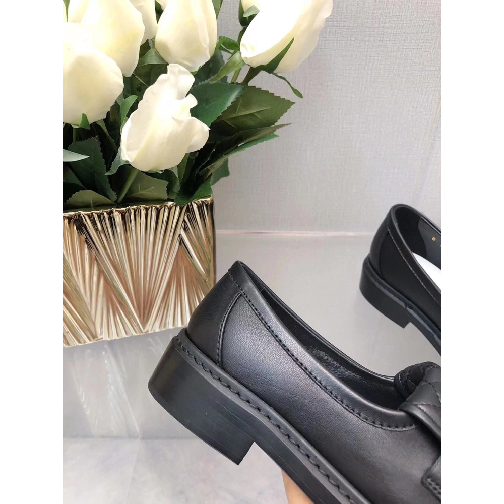 CHANEL CC Leather Loafers,CHANEL SNEAKERS,Other Brand Reps Sneakers