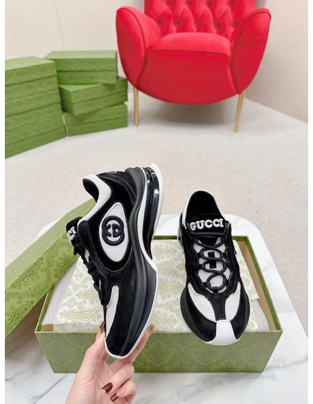 Gucci Run sneaker in black suede,GUCCI SHOES Reps,Other Brand Reps Sneakers