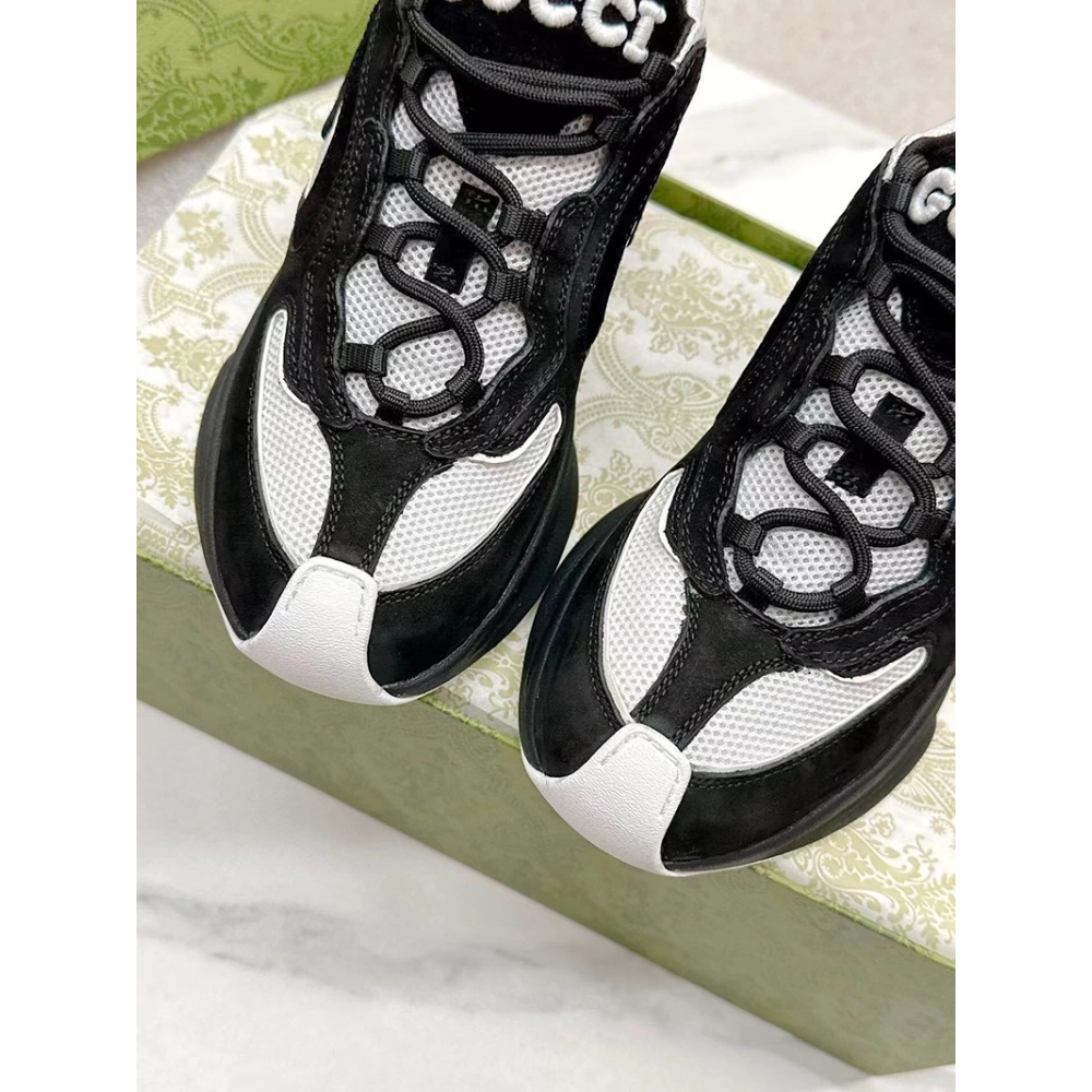 Gucci Run sneaker in black suede,GUCCI SHOES Reps,Other Brand Reps Sneakers
