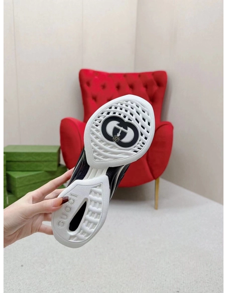 Gucci Run sneaker in black suede,GUCCI SHOES Reps,Other Brand Reps Sneakers