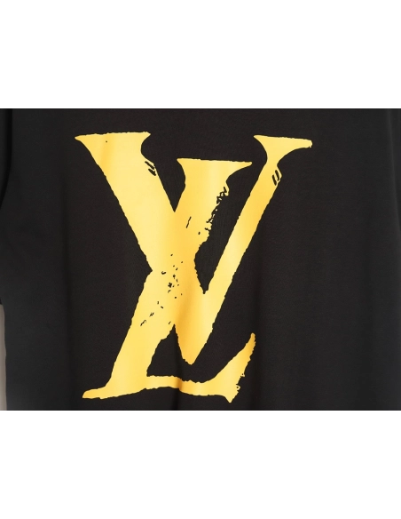Reps Louis Vuitton short-sleeved T-shirt with large logo TSK1,All order with free shipping Reps Louis Vuitton