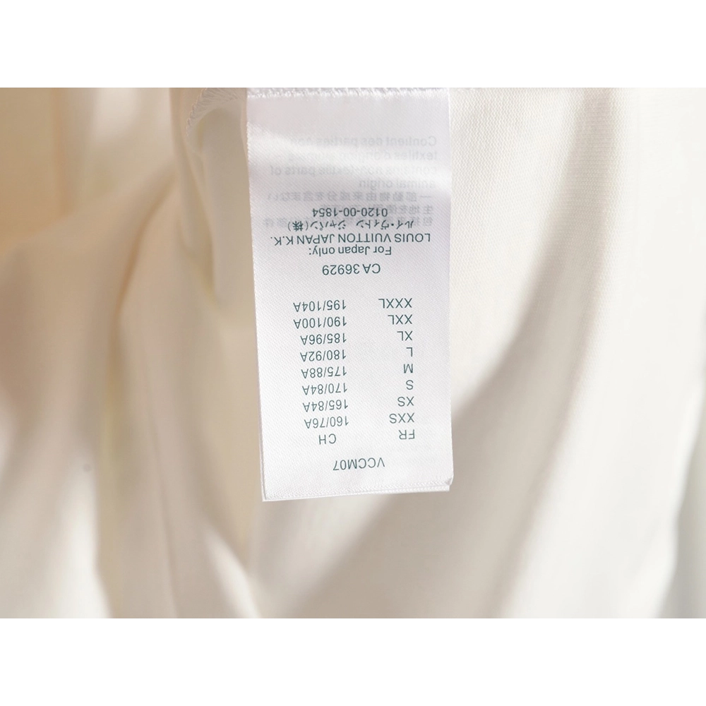 Reps Louis Vuitton short-sleeved T-shirt with large logo,All order with free shipping Reps Louis Vuitton