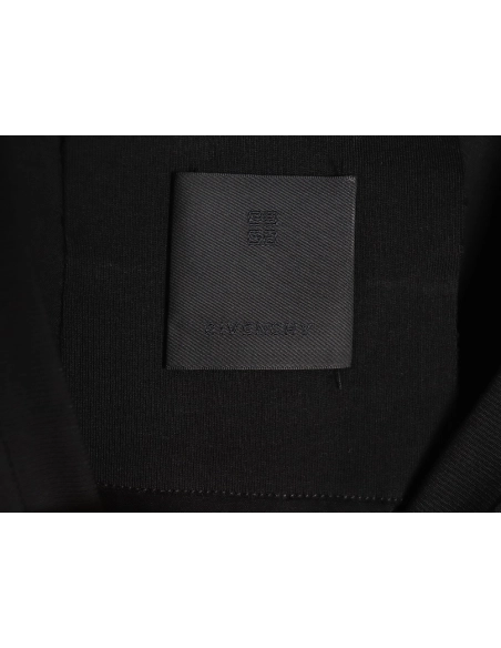 Givenchy 4G Metal Smiley L0go Short Sleeve T-Shirt,All order with free shipping Givenchy