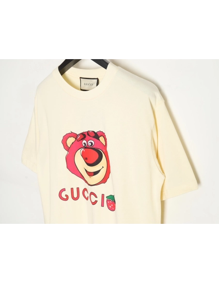 Reps Gucci Strawberry Bear Short Sleeve T-Shirt TSK1,All order with free shipping Reps Gucci