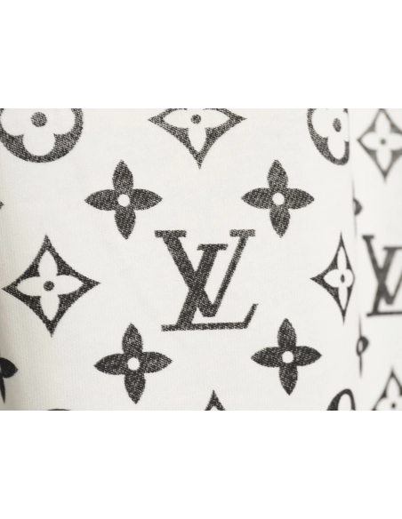 Reps Louis Vuitton Short Sleeve T-Shirt with Gradient Sleeves,All order with free shipping Reps Louis Vuitton