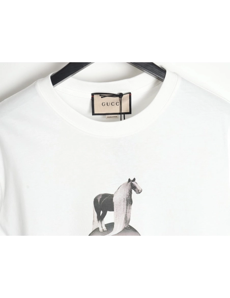 Reps Gucci classic letter LOGO horse head shoes print T-shirt,All order with free shipping Reps Gucci