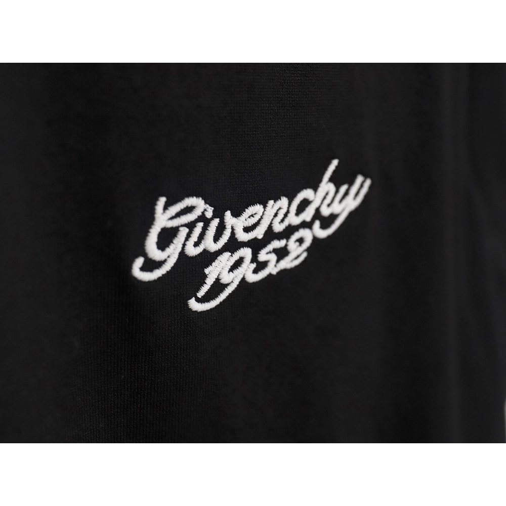 Givenchy 24SS 1952 embroidered T-shirt TSK1,All order with free shipping Givenchy