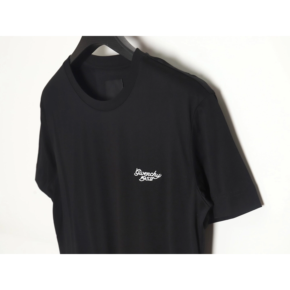Givenchy 24SS 1952 embroidered T-shirt TSK1,All order with free shipping Givenchy