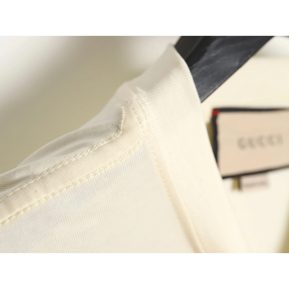 Reps Gucci early spring new rivet logo round neck t-shirt,All order with free shipping Reps Gucci