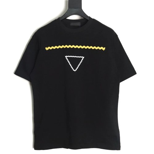 Prada wavy line triangle embroidered short-sleeved T-shirt TSK1,All order with free shipping Prada