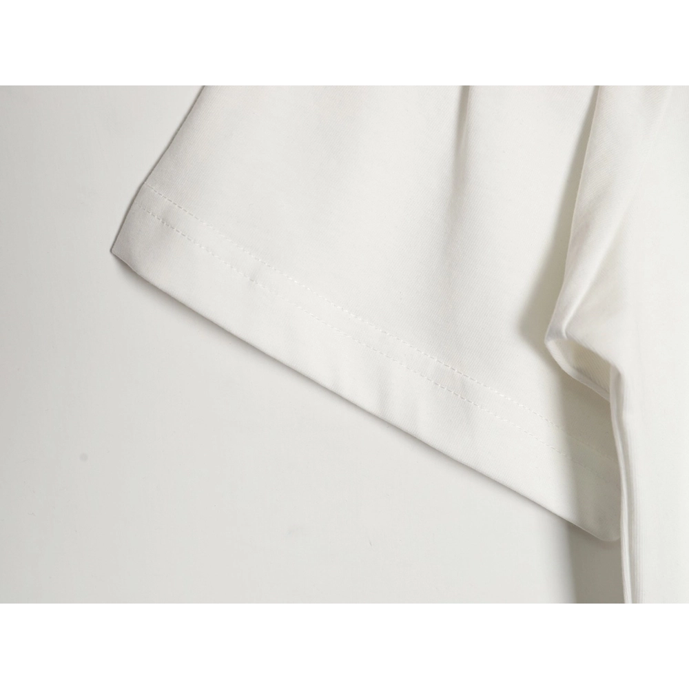 Reps Louis Vuitton short-sleeved T-shirt with lettering embroidery,All order with free shipping Reps Louis Vuitton