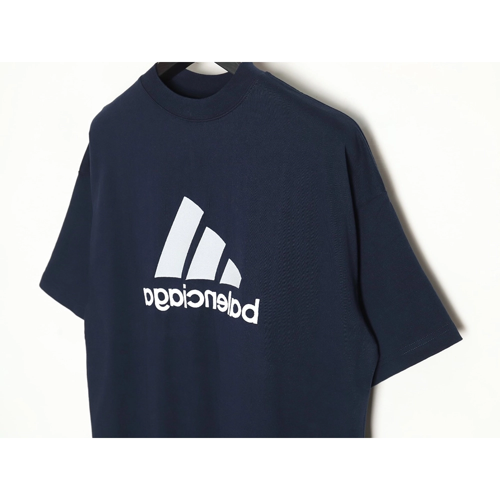 Balenciaga x Adidas reversible logo embroidered short-sleeved T-shirt,All order with free shipping Balenciaga