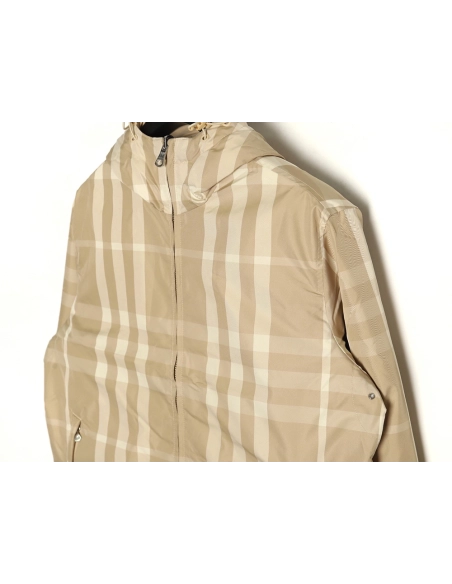 Burberry Check reversible quilted jacket,Cheap Replica Reps Burberry