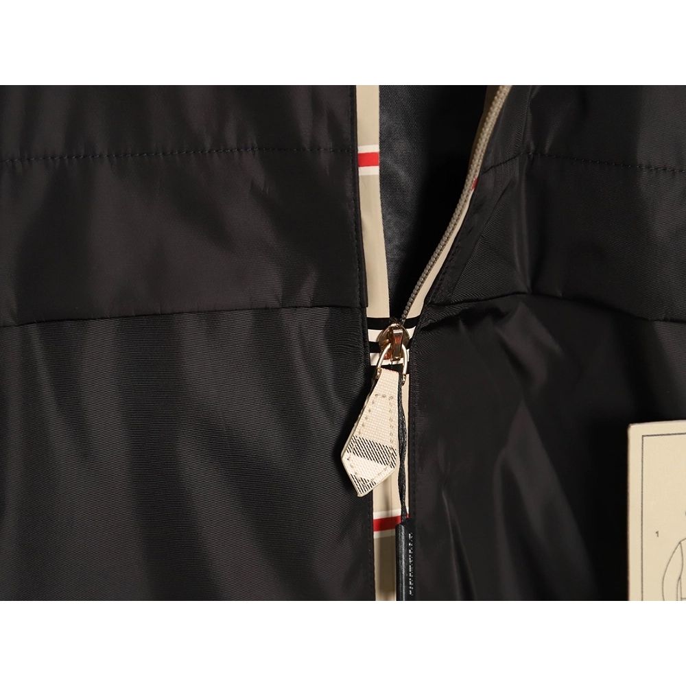 Burberry BT Logo Trench Coat,Cheap Replica Reps Burberry