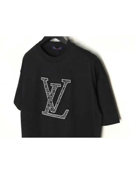 Louis Vuitton big logo monogram embroidered Tshirt TSK1,Cheap Replica Reps Louis Vuitton
