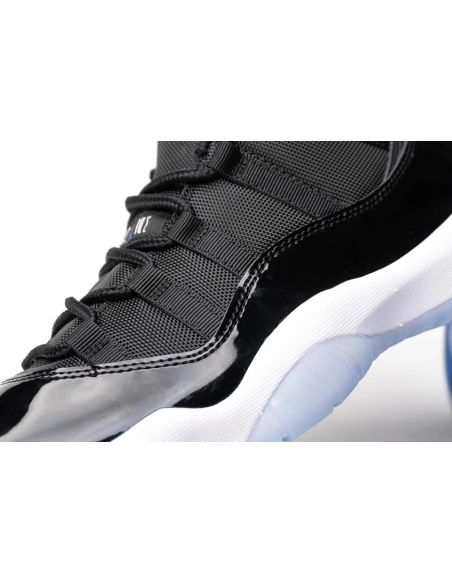AIR JORDAN 11 LOW SPACE JAM FV5104 004,AIR JORDAN 11,Air Jordan