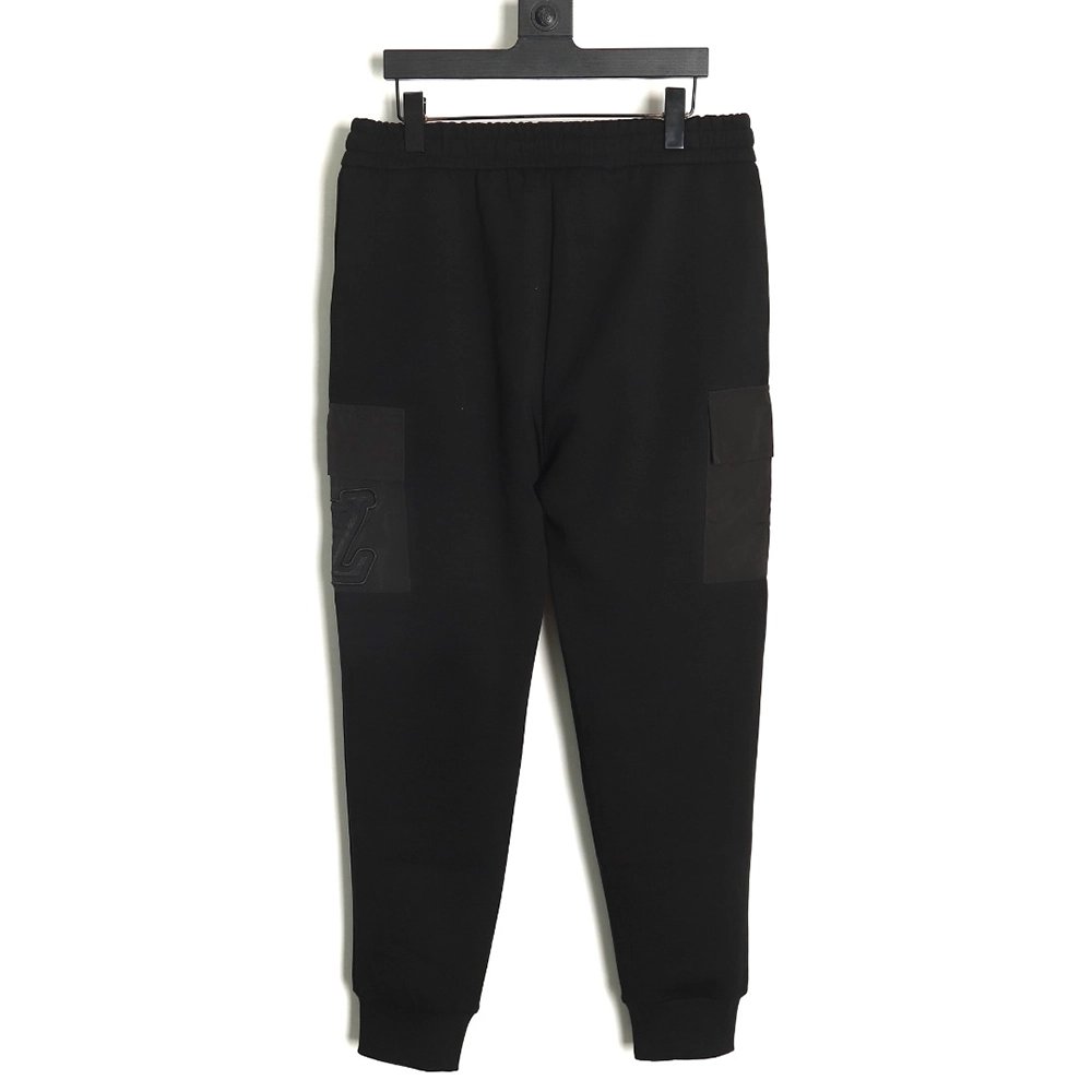 Louis Vuitton pocket embroidered logo cotton cargo trousers,Louis Vuitton Jeans,CASUAL PANTS,APPAREL