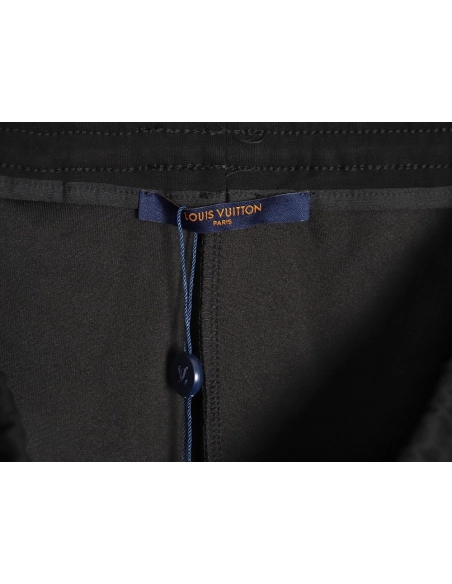 Louis Vuitton pocket embroidered logo cotton cargo trousers,Louis Vuitton Jeans,CASUAL PANTS,APPAREL
