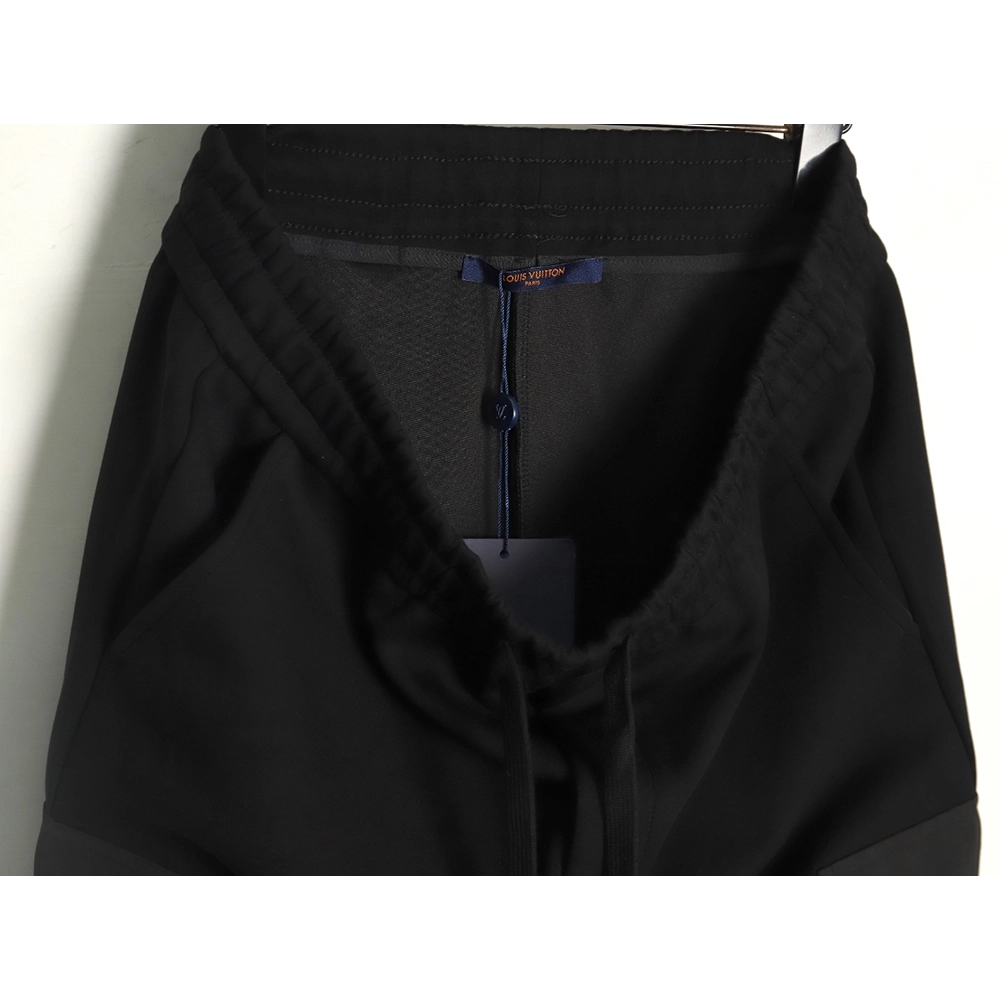 Louis Vuitton pocket embroidered logo cotton cargo trousers,Louis Vuitton Jeans,CASUAL PANTS,APPAREL