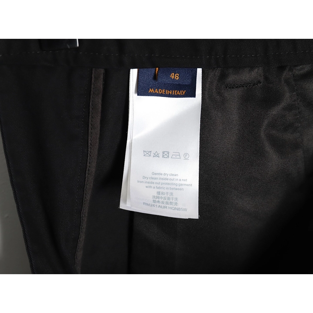 Louis Vuitton pocket embroidered label cargo trousers,Louis Vuitton Jeans,CASUAL PANTS,APPAREL