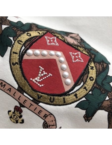 Louis Vuitton Embellished Cotton T-Shirt 1AGJZR,Louis Vuitton T Shirt,Tshirt,Low price high quality.