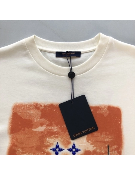 Louis Vuitton Embellished Graphic Cotton T-Shirt 1AHCKN,Louis Vuitton T Shirt,Tshirt,Low price high quality.