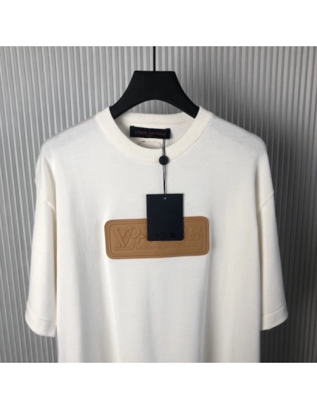 Louis Vuitton VVN Patch Short-Sleeved Cotton Crewneck 1AHCWB,Louis Vuitton T Shirt,Tshirt,Low price high quality.