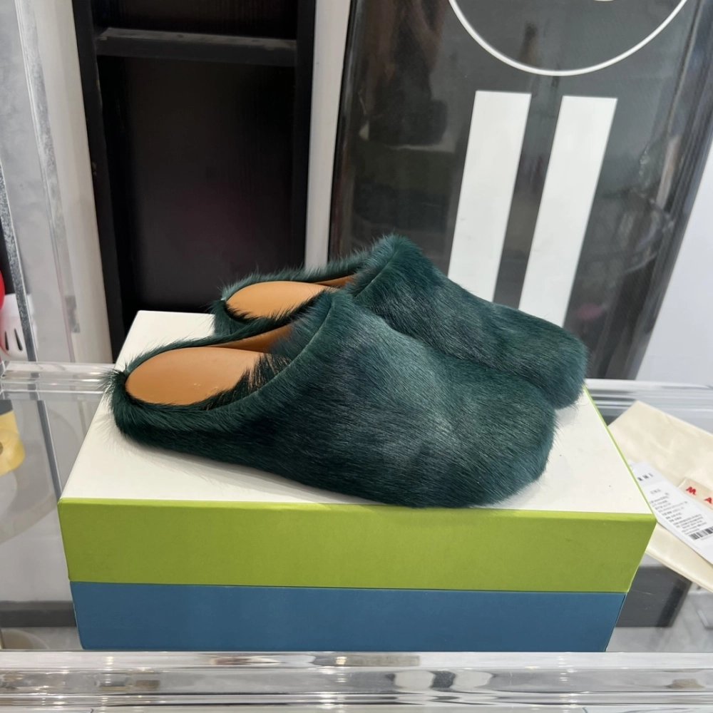 Marni Green LONG-HAIR CALFSKIN FUSSBETT SABOT Slide Green PB,Marni Slide,Men Sneakers
