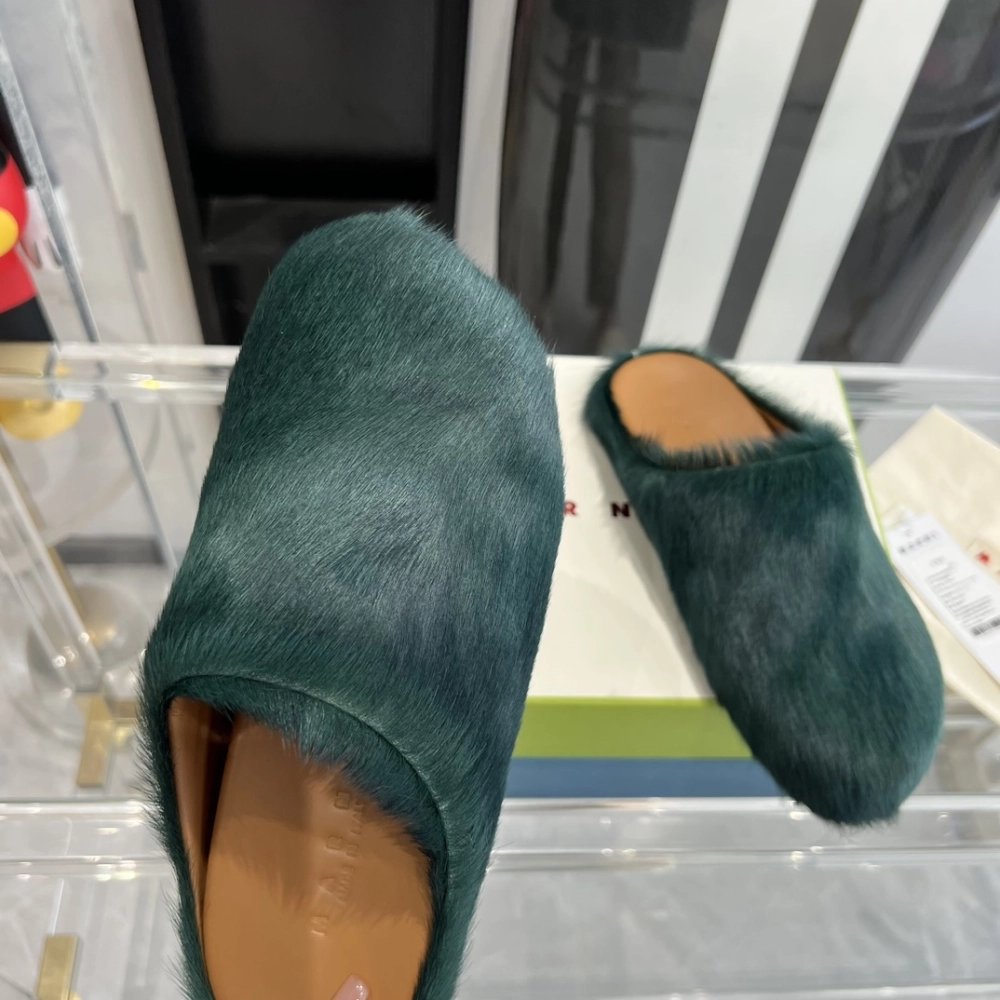 Marni Green LONG-HAIR CALFSKIN FUSSBETT SABOT Slide Green PB,Marni Slide,Men Sneakers