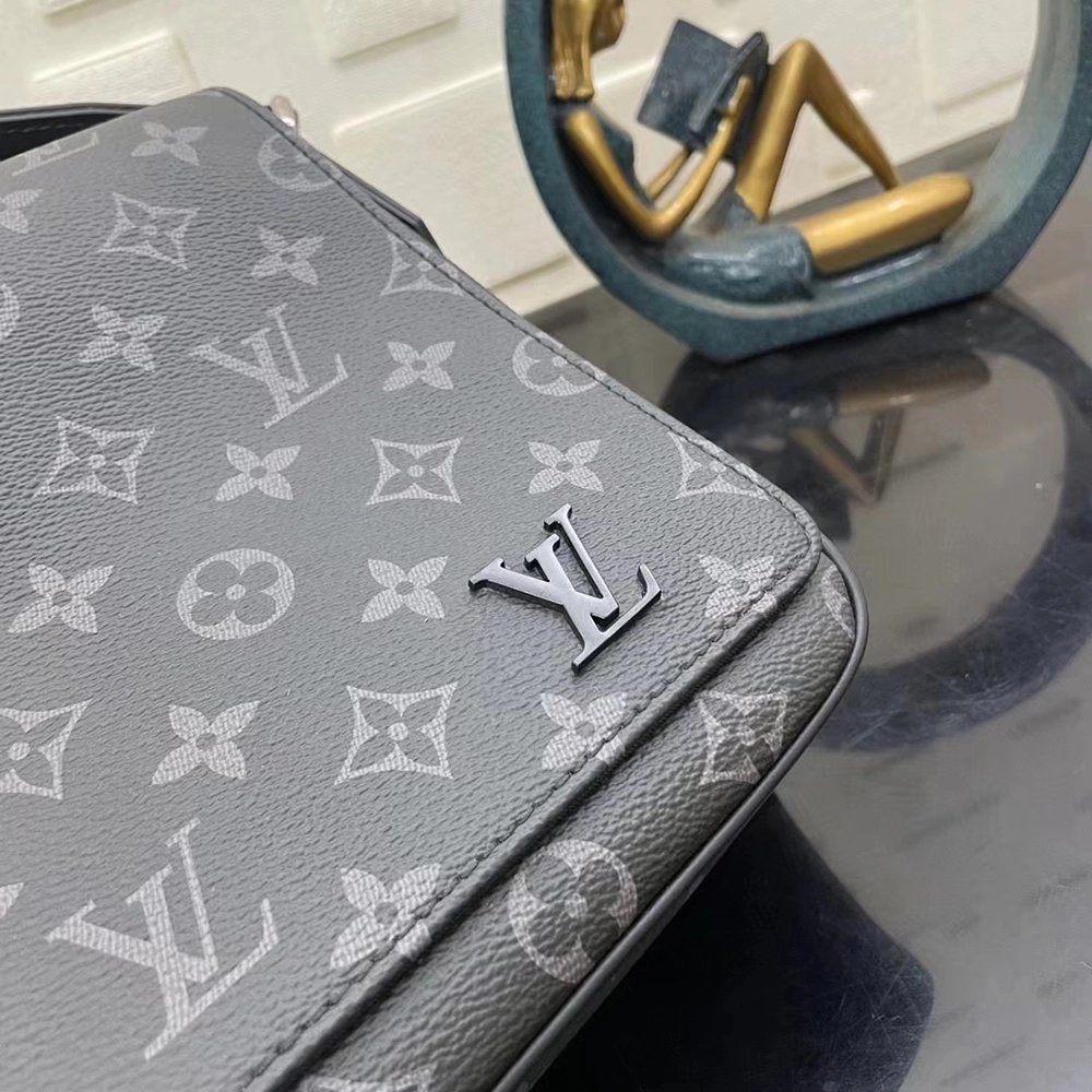 Louis Vuitton Bags M46255 26X20X7cm