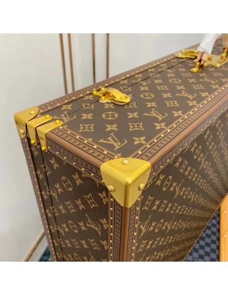 Louis Vuitton Bags M21325