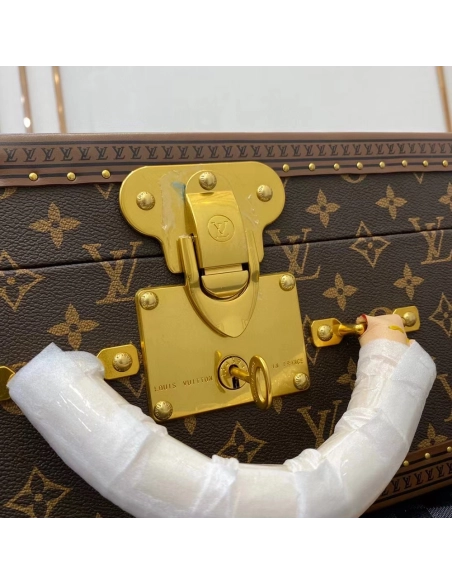 Louis Vuitton Bags M21325
