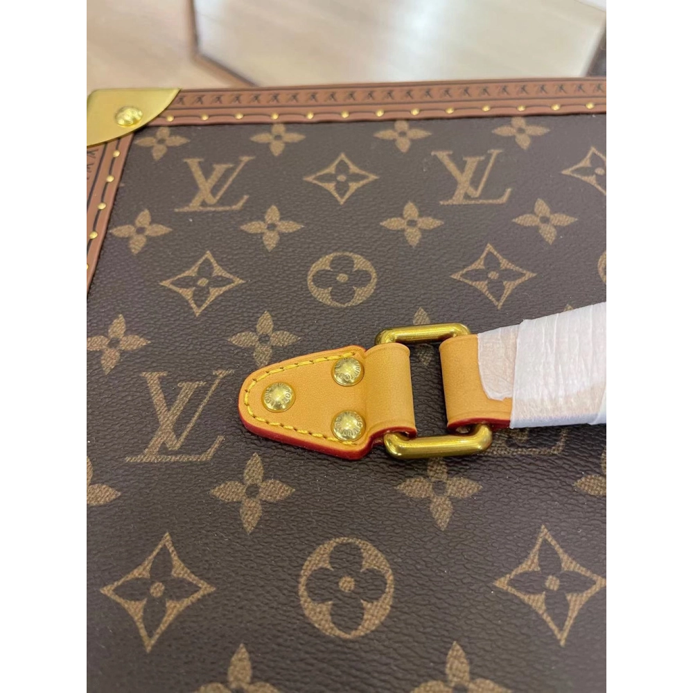 Louis Vuitton Bags M21325