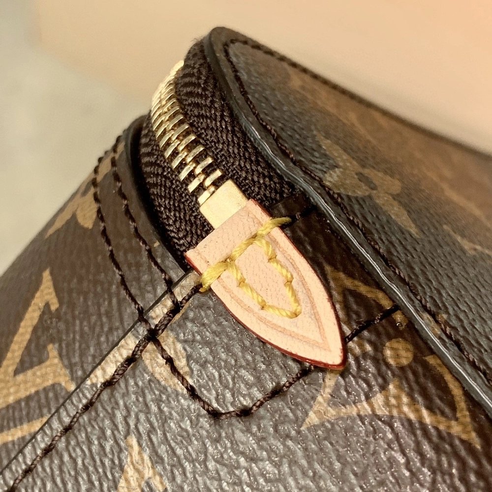 Louis Vuitton Bags M43690 34X22X8.5cm