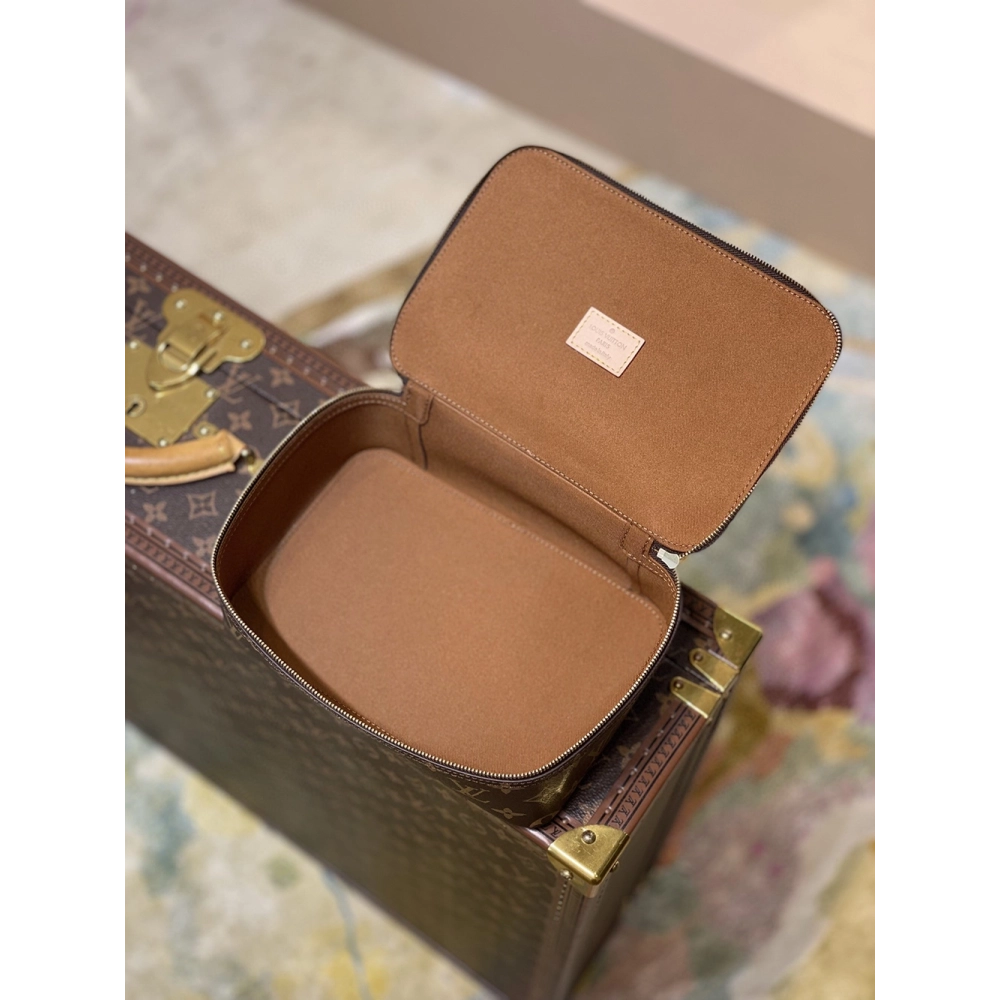 Louis Vuitton Bags M43689 22.4X8.5X14cm