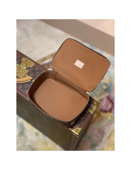 Louis Vuitton Bags M43689 22.4X8.5X14cm