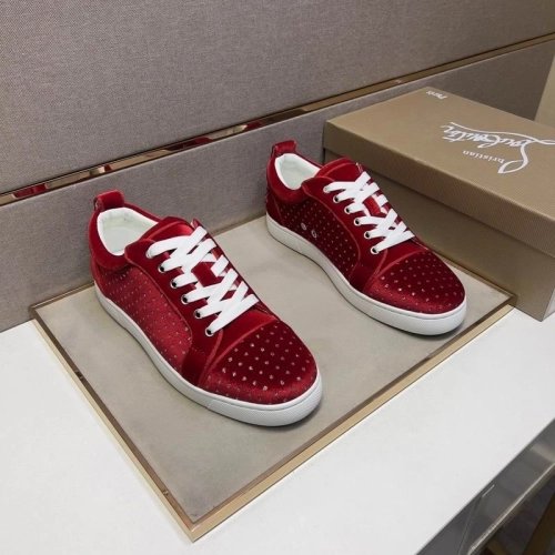 Discount Christian Louboutin Fun Louis Junior Men Low-top Sneakers Veau Velours with Strass Red Outlet