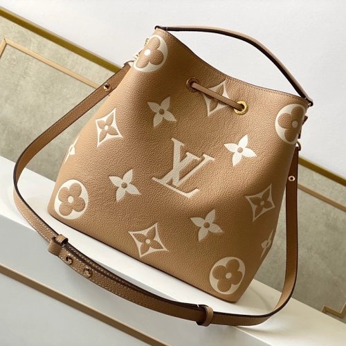 Louis Vuitton Bags M45080 26X26X17.5cm