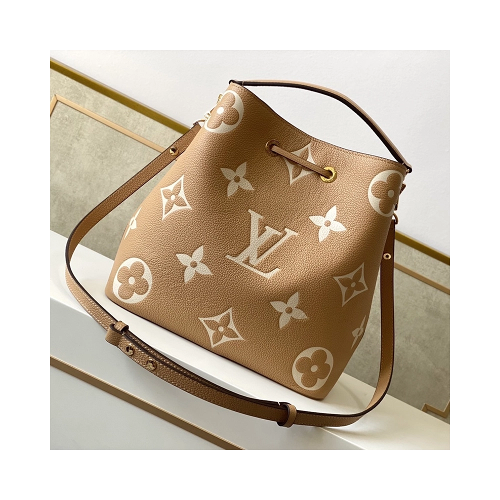 Louis Vuitton Bags M45080 26X26X17.5cm