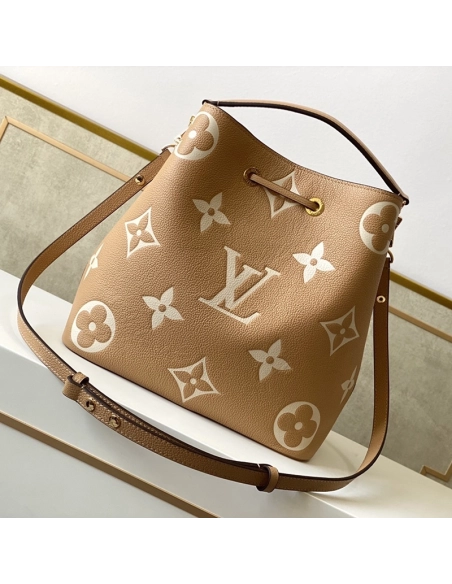 Louis Vuitton Bags M45080 26X26X17.5cm