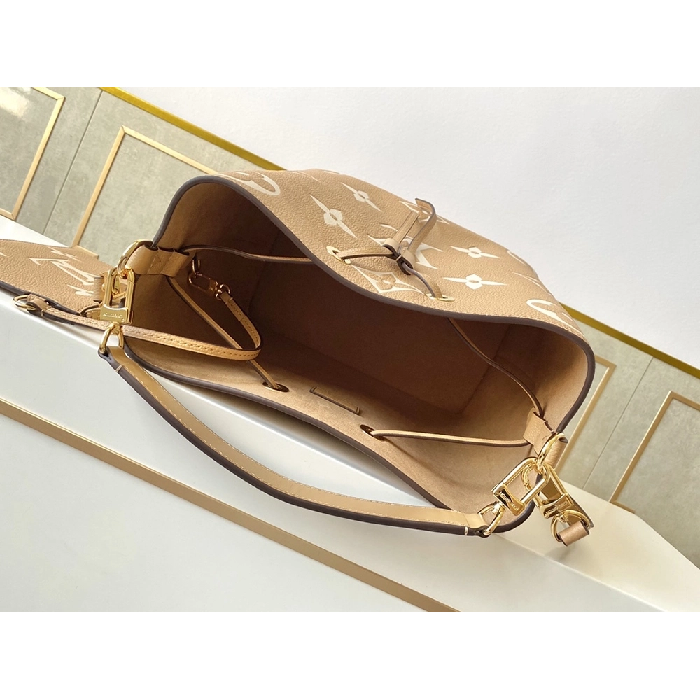 Louis Vuitton Bags M45080 26X26X17.5cm