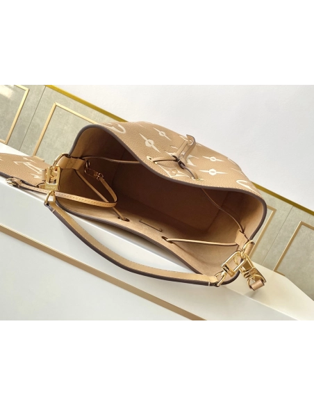 Louis Vuitton Bags M45080 26X26X17.5cm