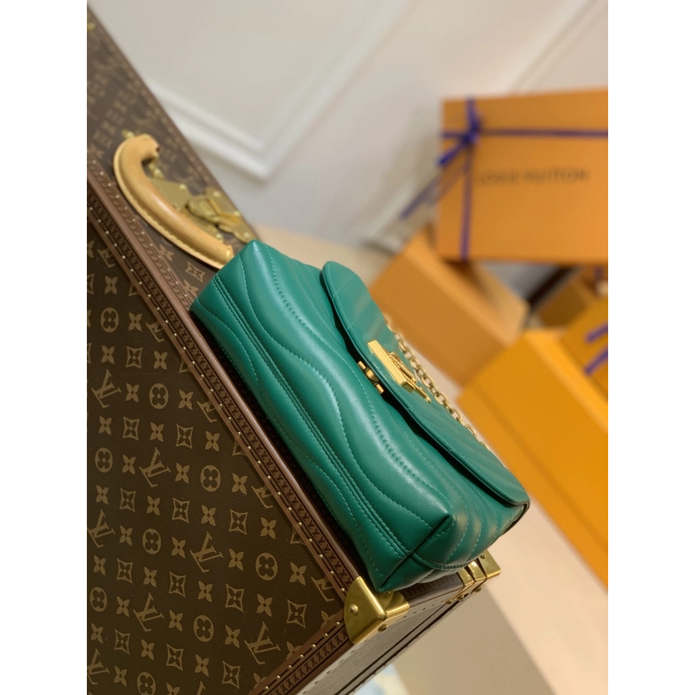 Louis Vuitton Bags M58664 24X14X9cm