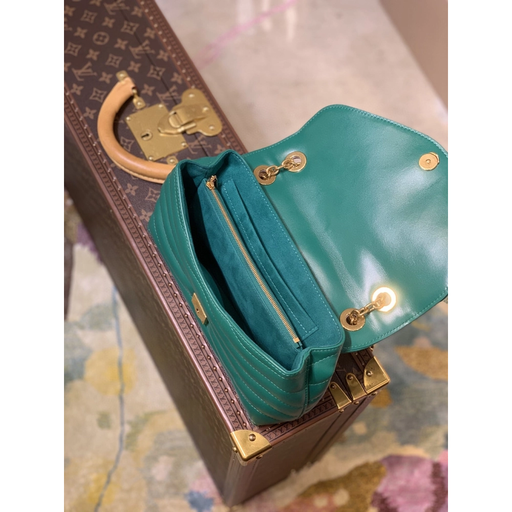 Louis Vuitton Bags M58664 24X14X9cm