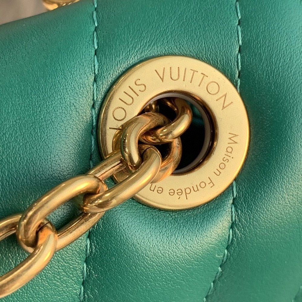 Louis Vuitton Bags M58664 24X14X9cm