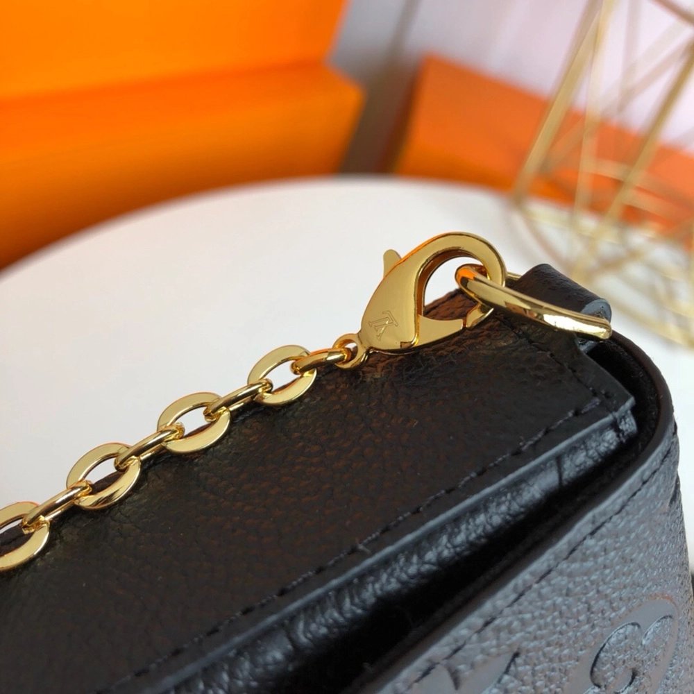 Louis Vuitton Bags M64064 21X12X3cm