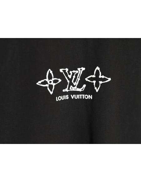 Louis Vuitton fourleaf clover and back logo print shortsleeved Tshirt,cheap Louis Vuitton